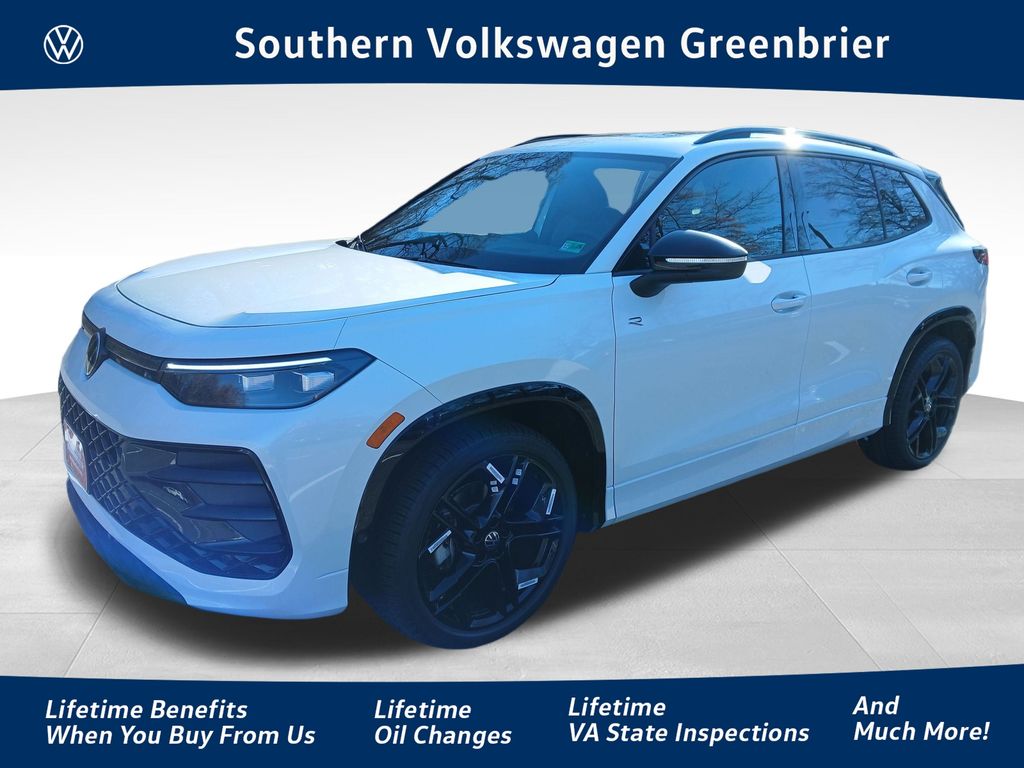 2026 Volkswagen Tiguan SE R-LINE BLACK's photo