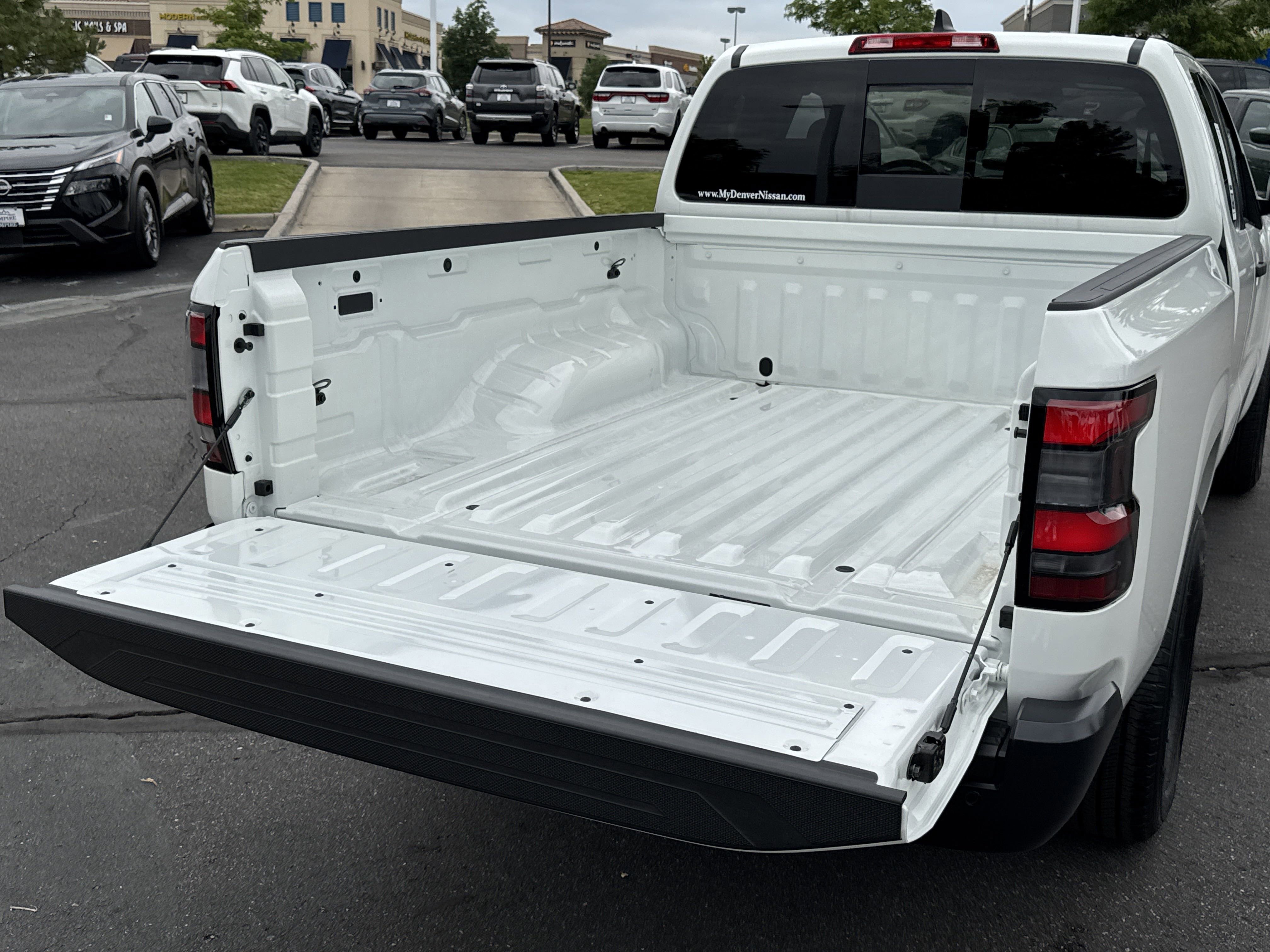 2025 Nissan Frontier S photo 6