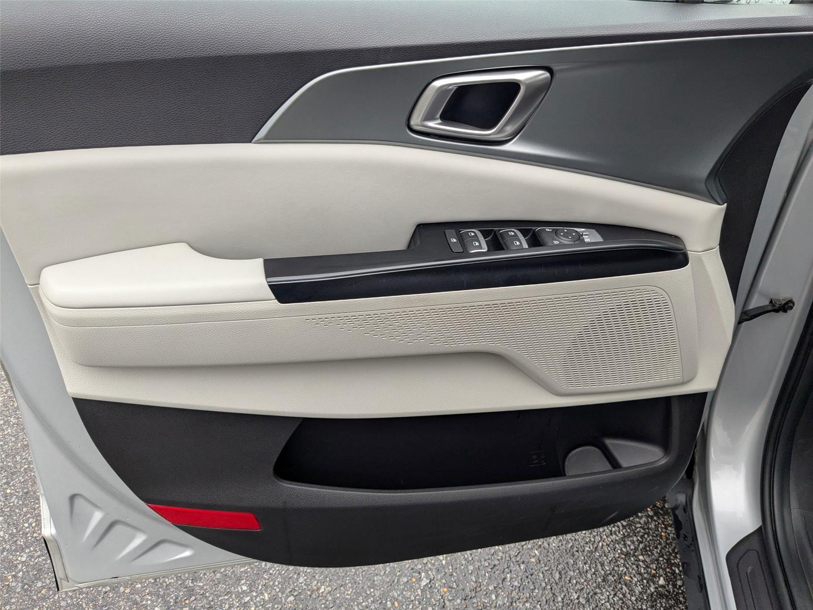 2022 Kia Carnival LX photo 11