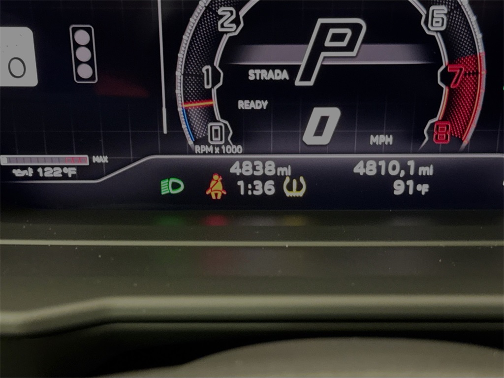 2023 Lamborghini Urus Performante photo 12