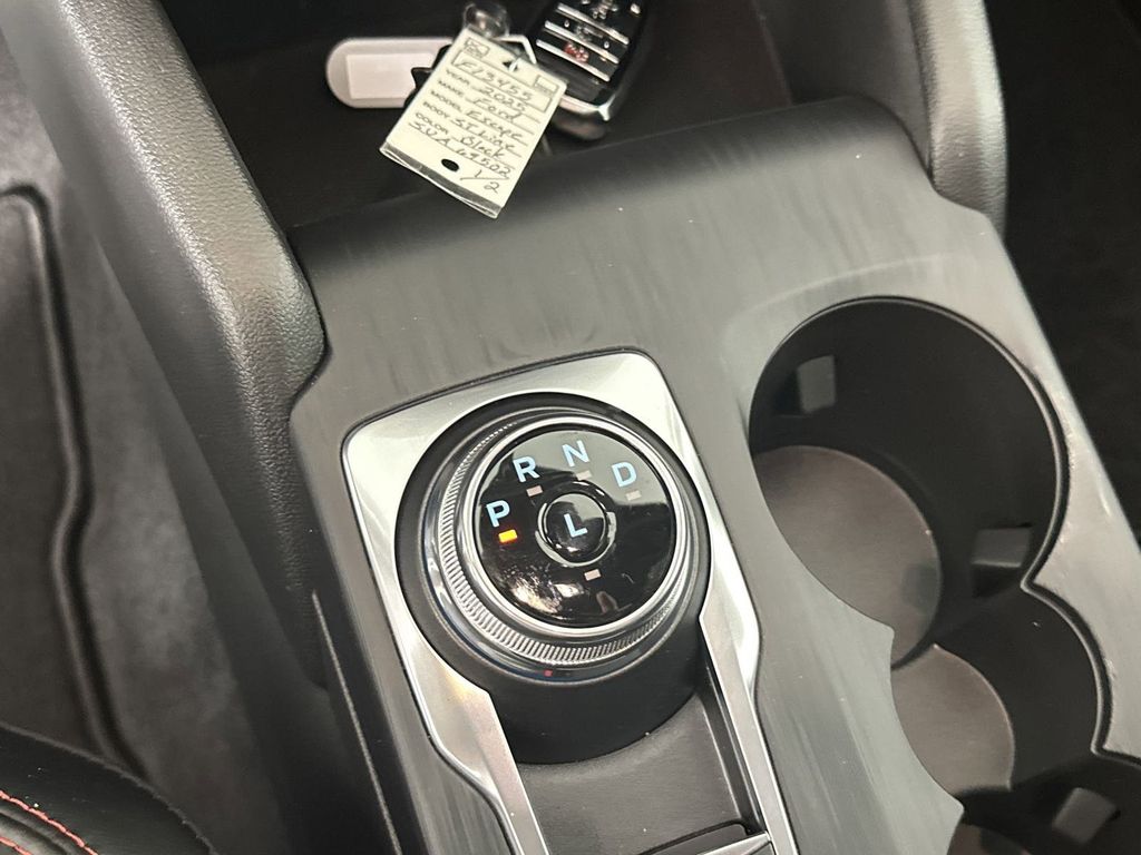 2025 Ford Escape ST-Line photo 23