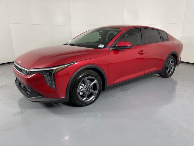 2025 Kia K4 LXS photo 3