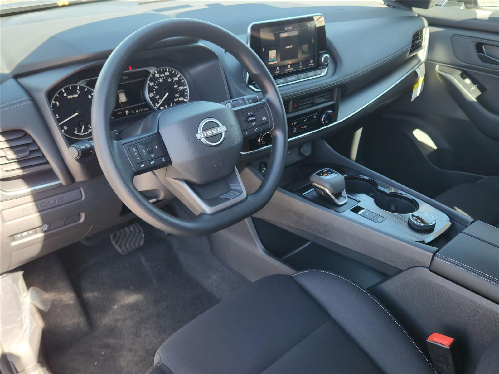 2026 Nissan Rogue S photo 3