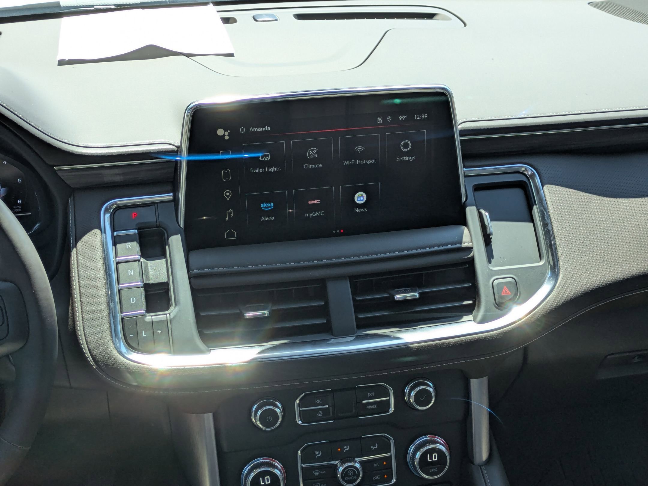 2024 Gmc Yukon SLT photo 17