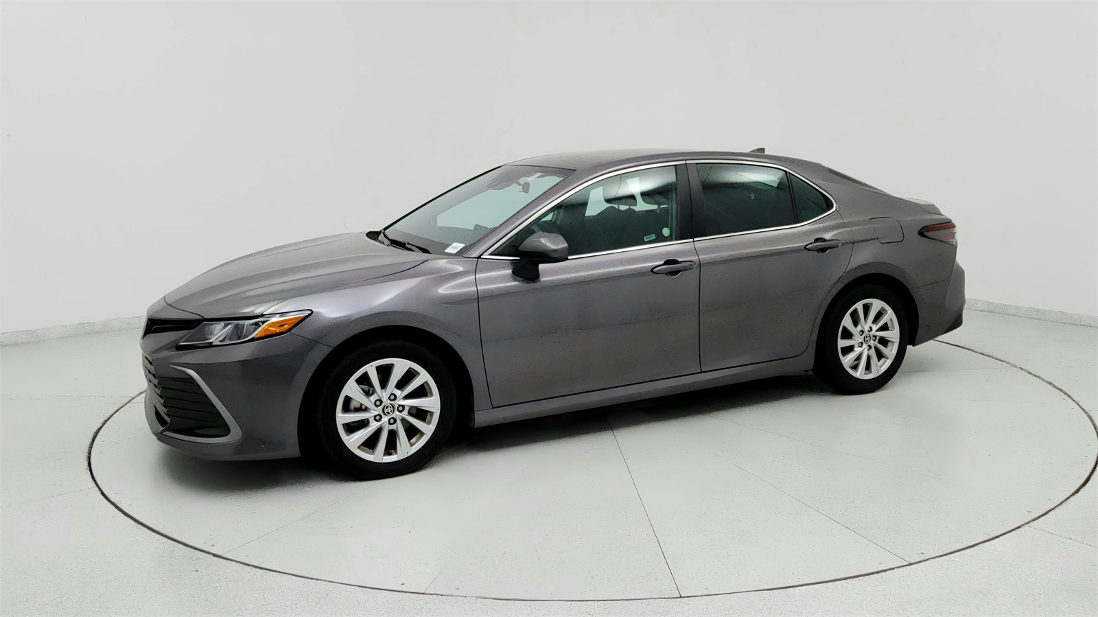 2024 Toyota Camry LE photo 3
