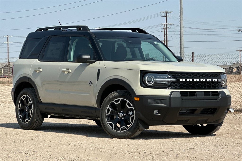 2025 Ford Bronco Sport Outer Banks photo 2