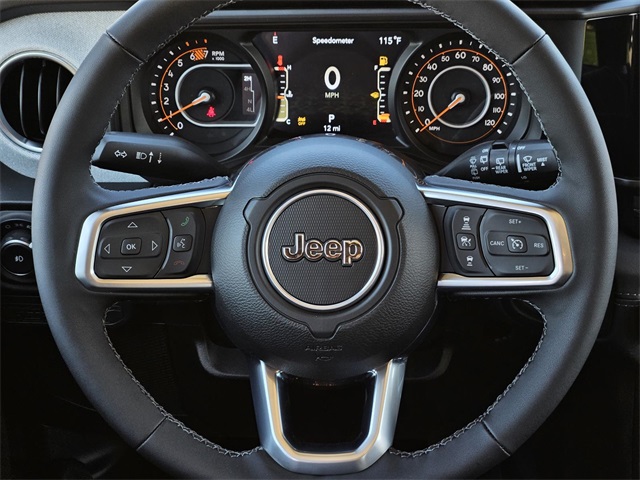 2025 Jeep Wrangler Sahara photo 16