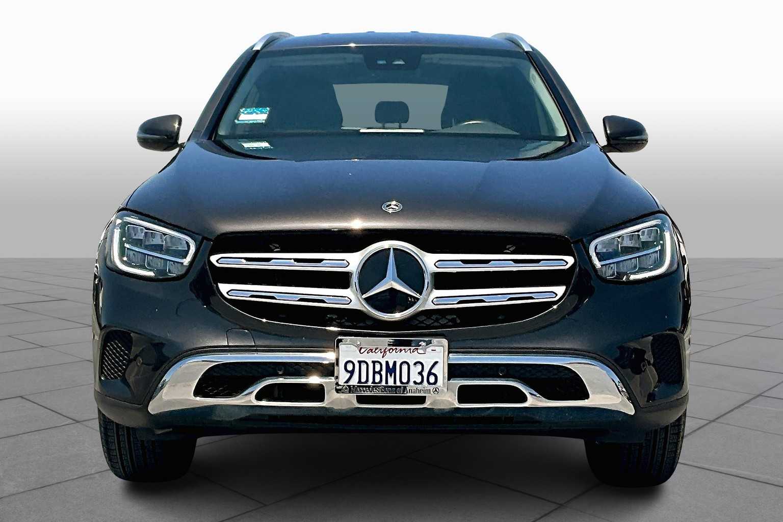 2022 Mercedes Benz GLC 300 photo 3