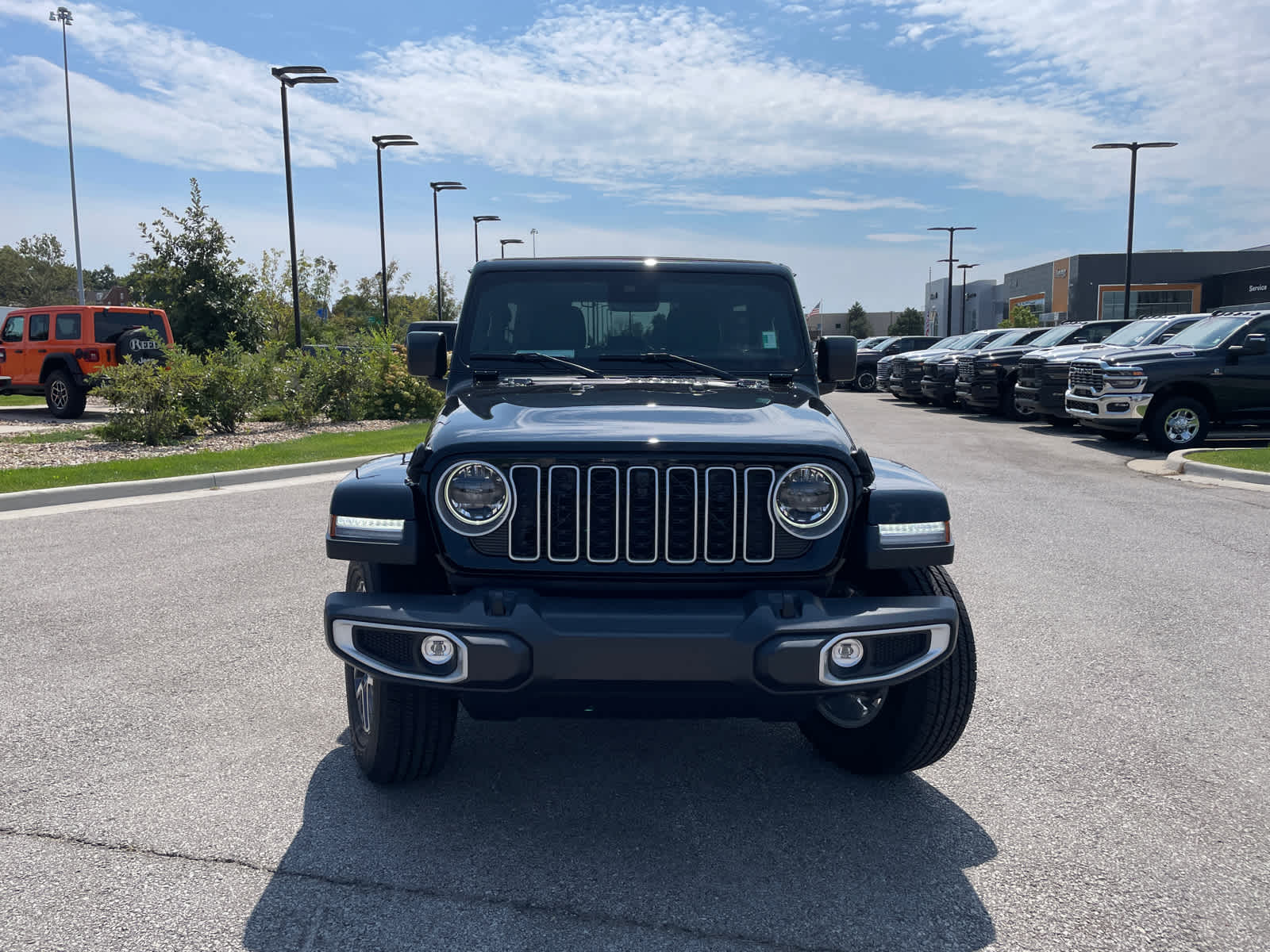2025 Jeep Wrangler Sahara photo 3