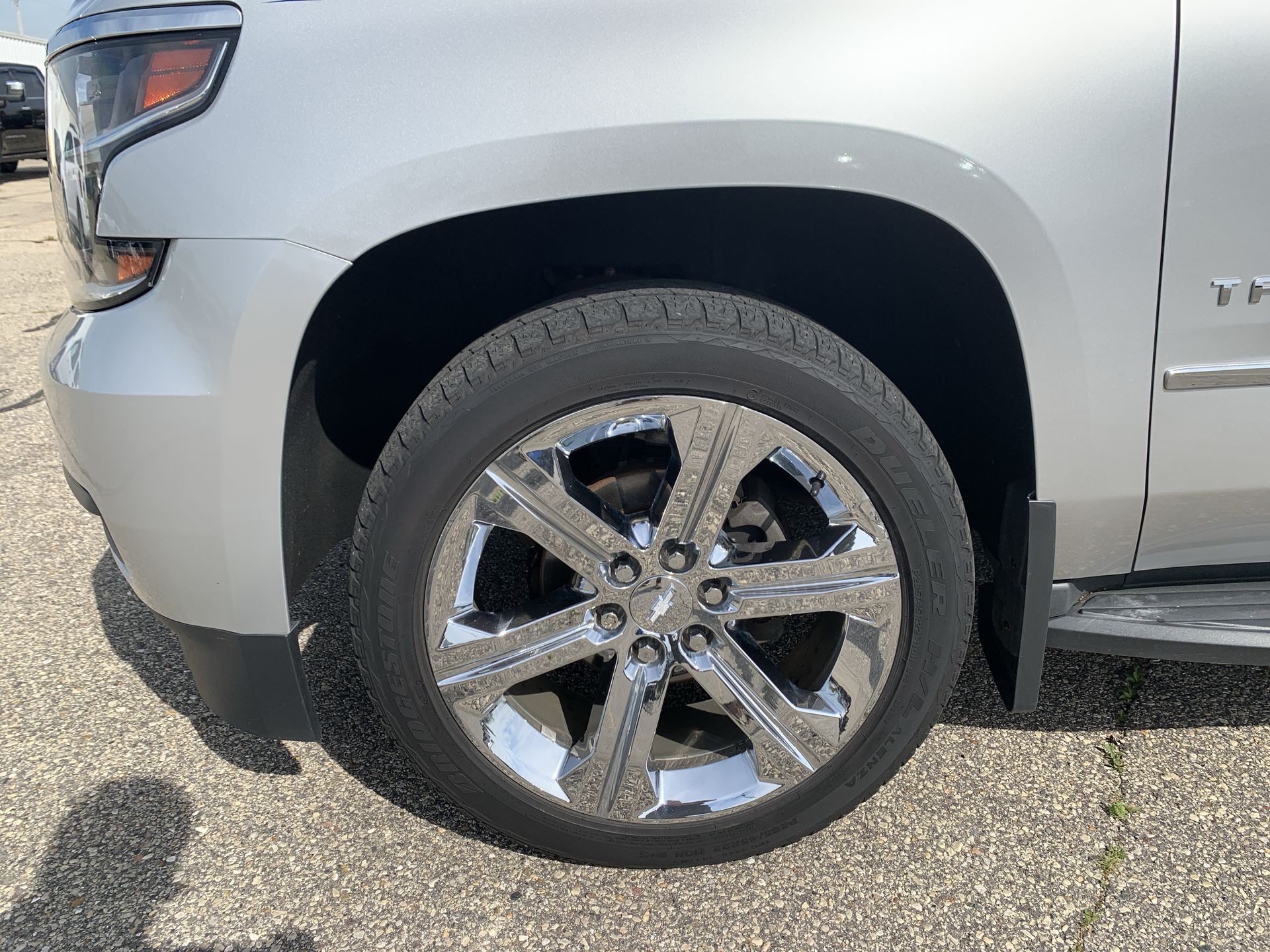 2015 Chevrolet Tahoe LT photo 2