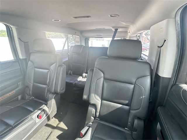 2018 Chevrolet Suburban Premier photo 38