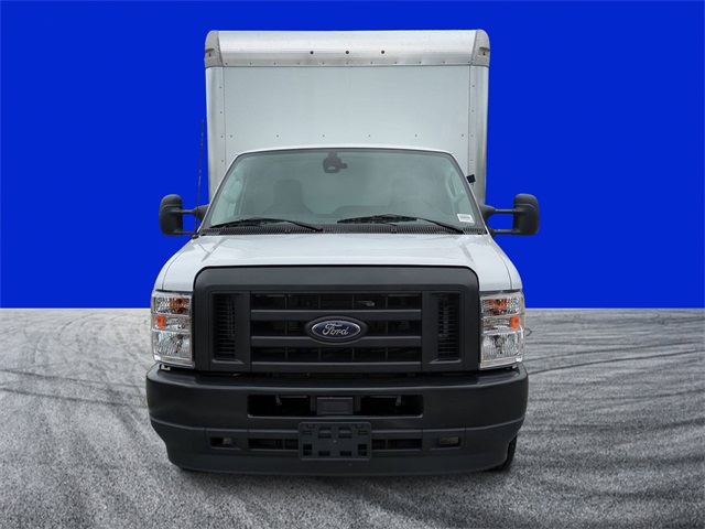 2024 Ford E-450 photo 8