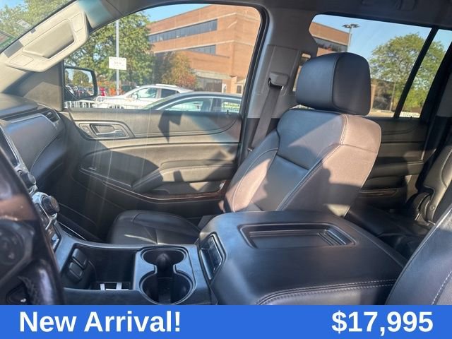 2019 Chevrolet Suburban LT photo 32
