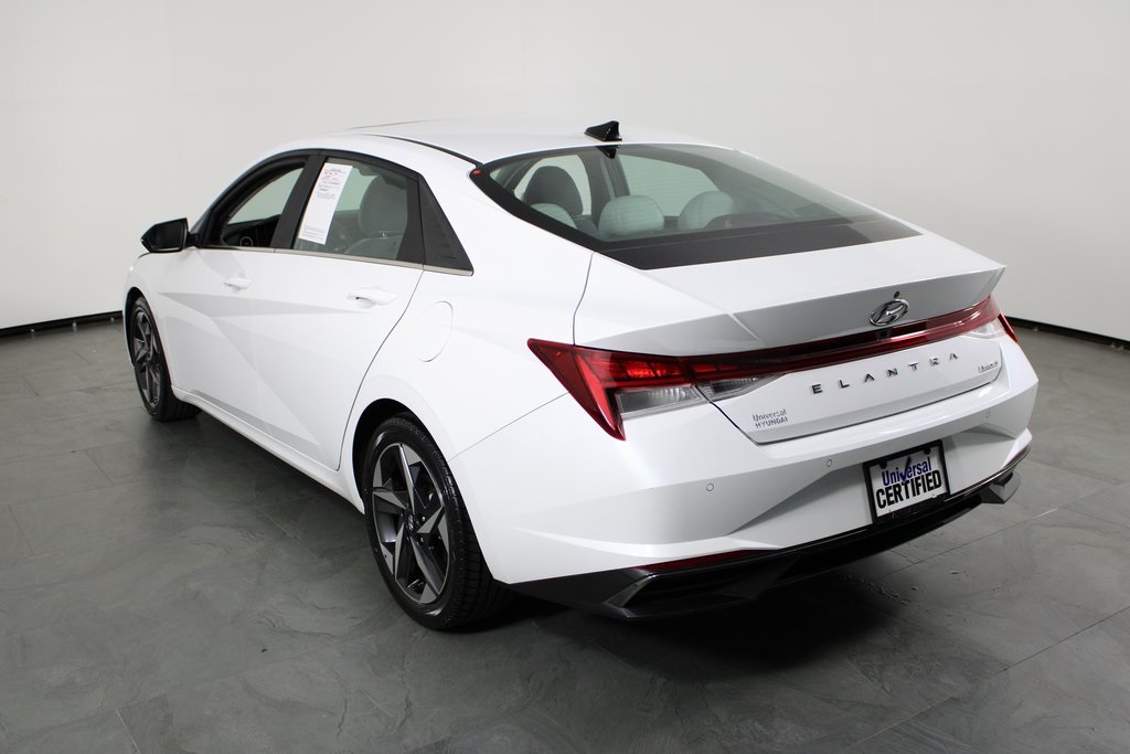 2022 Hyundai Elantra Limited photo 3