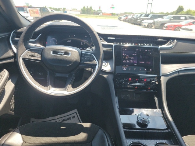 2025 Jeep Grand Cherokee Altitude X photo 3