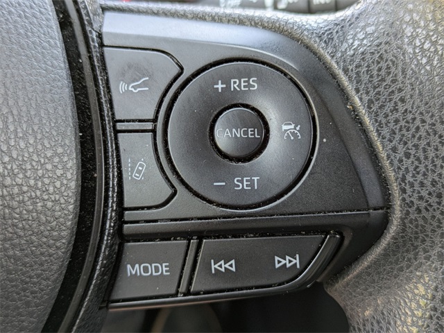 2020 Toyota RAV4 XLE photo 15
