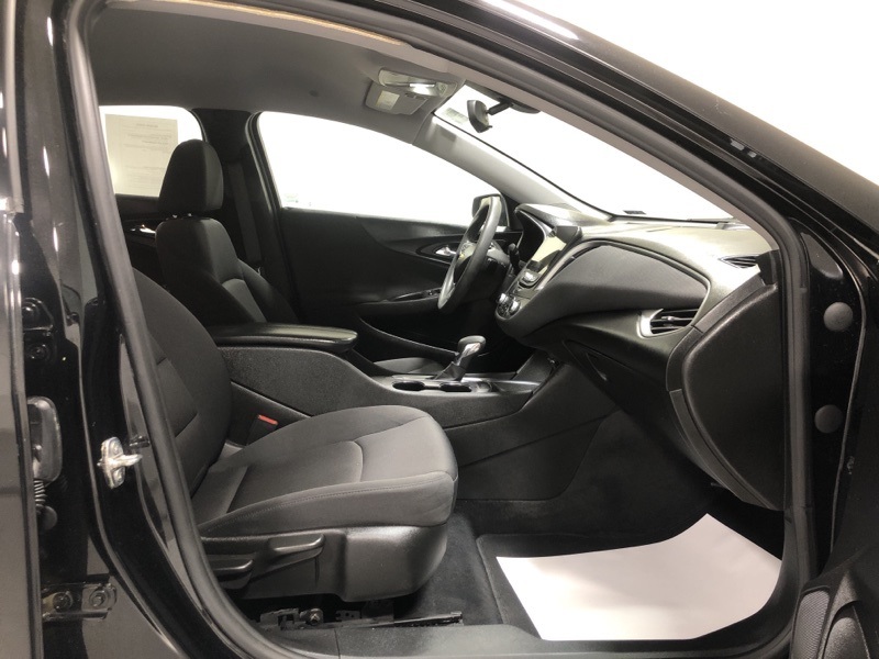 2022 Chevrolet Malibu 1LT photo 9