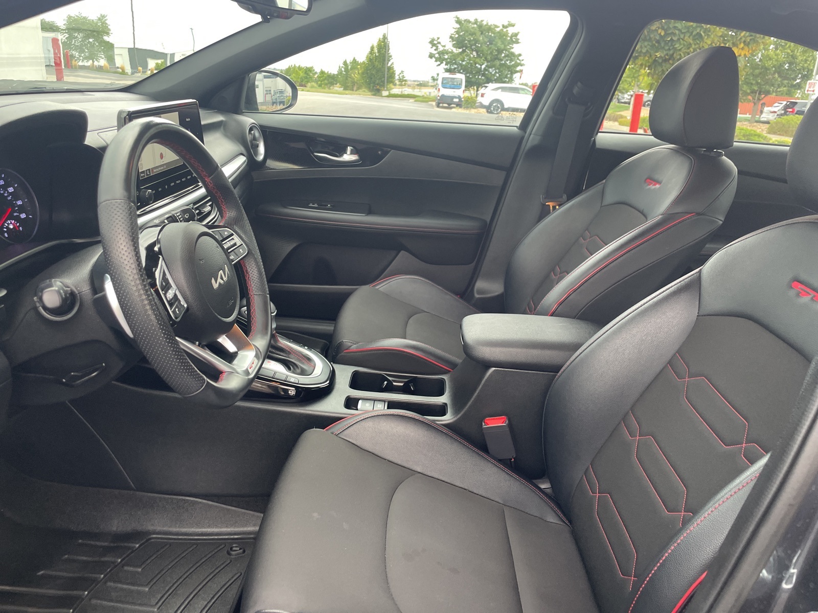 2023 Kia Forte GT photo 14