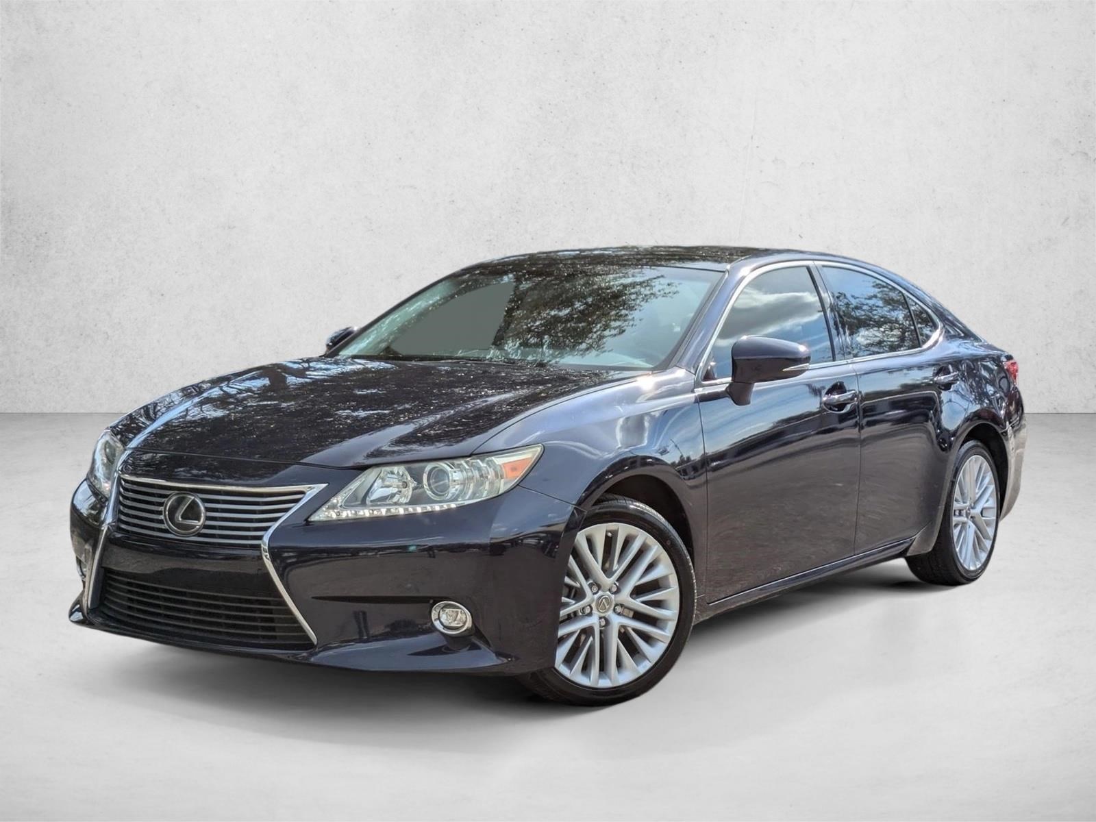 2015 Lexus ES 350's photo