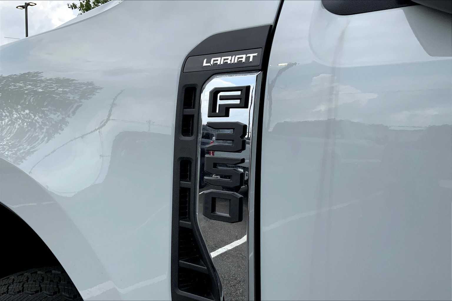 2025 Ford F-350 Lariat photo 15