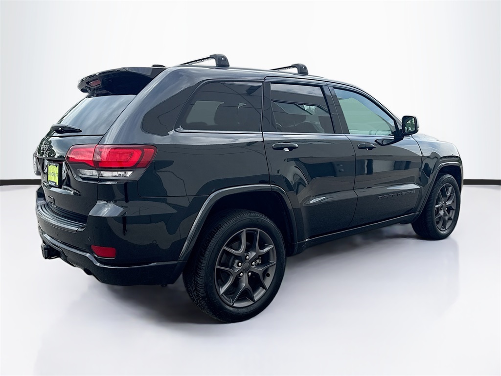 2021 Jeep Grand Cherokee Anniversary Edition photo 5