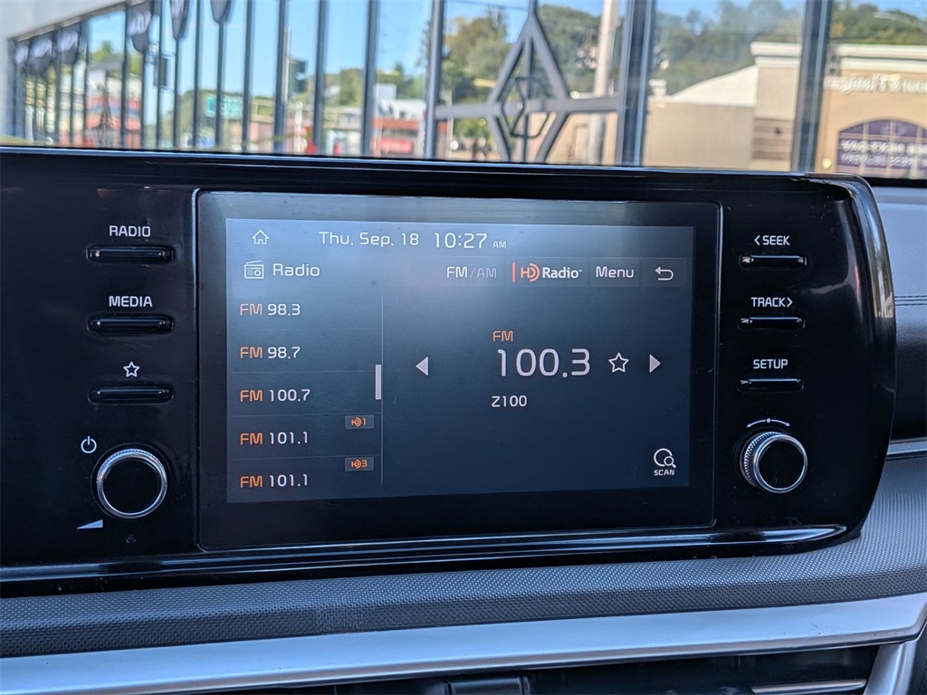 2022 Kia K5 LXS photo 16