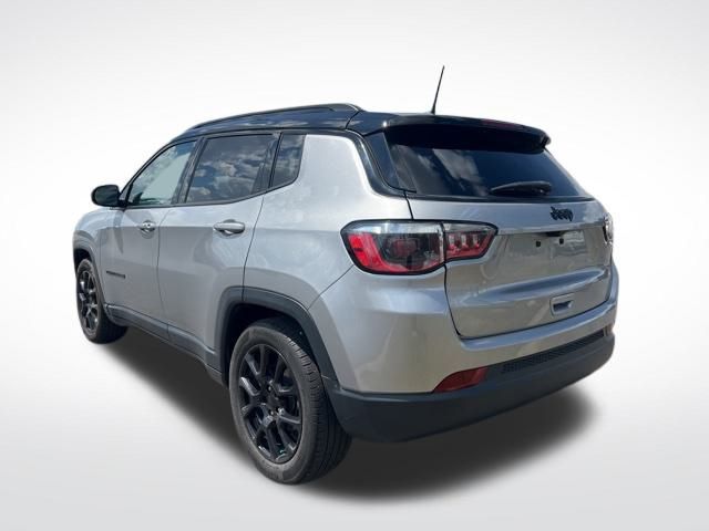 2022 Jeep Compass Altitude photo 2
