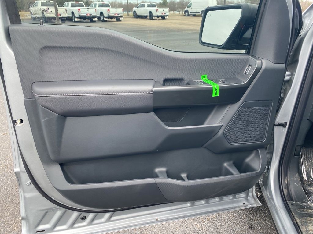2025 Ford F-150 STX photo 9