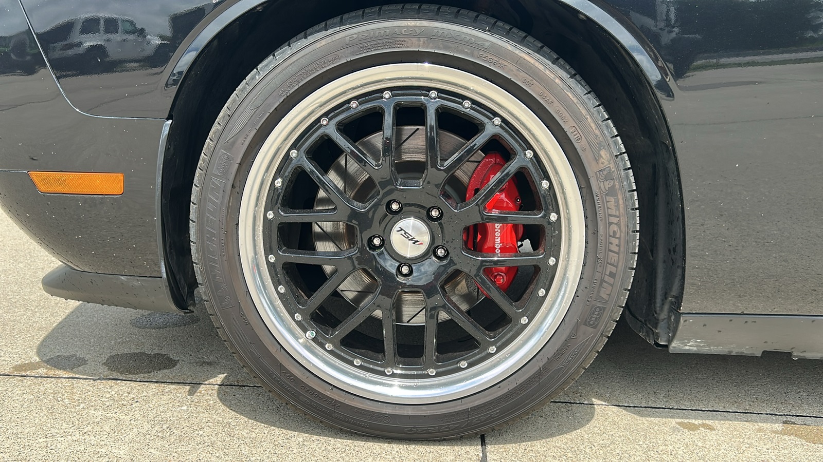 2008 Dodge Challenger SRT8 photo 9
