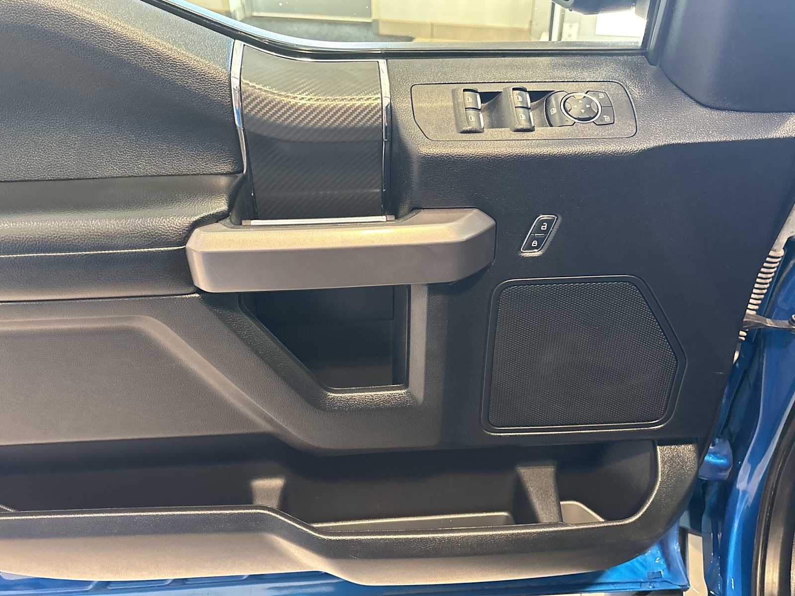 2019 Ford F-150 XLT photo 18