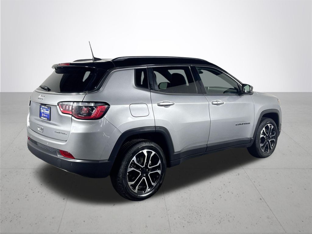 2023 Jeep Compass Limited photo 2