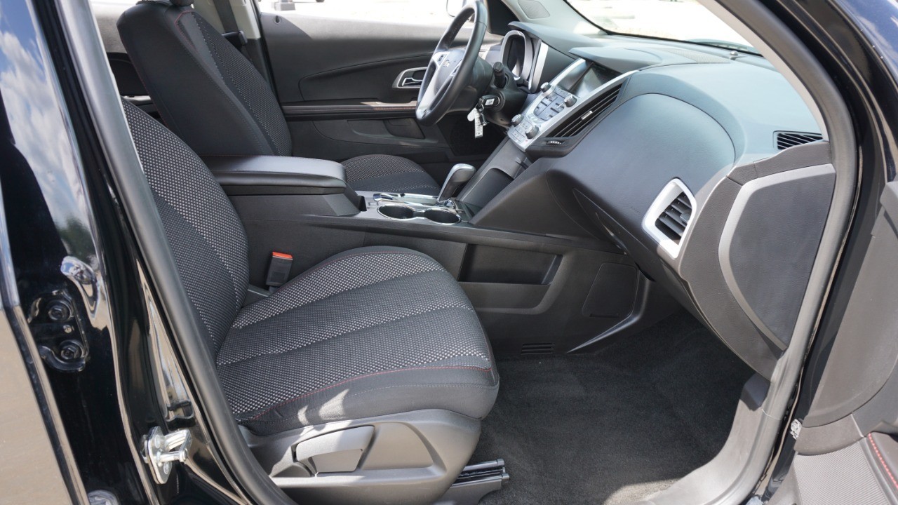 2015 Chevrolet Equinox LT photo 13