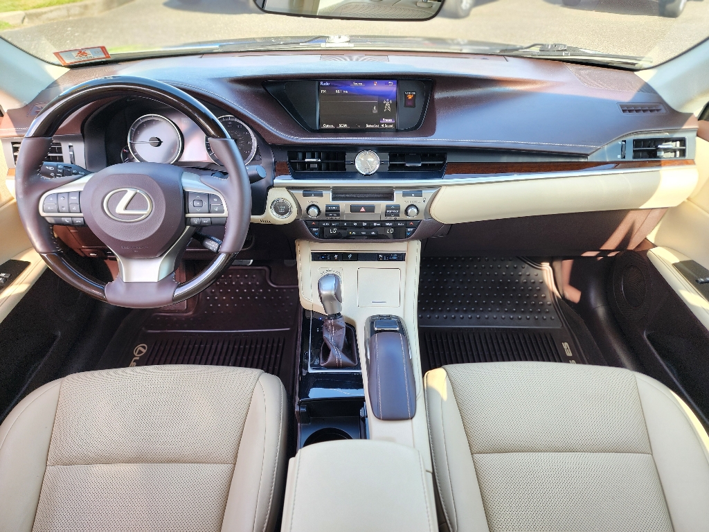 2018 Lexus ES 350 photo 2