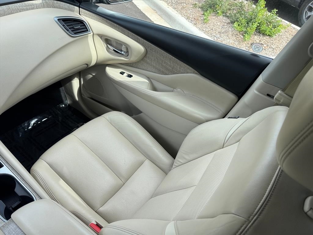 2019 Nissan Murano SL photo 16
