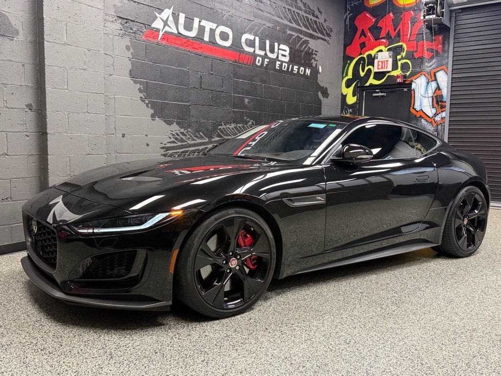 2021 Jaguar F-TYPE R-Dynamic photo 3