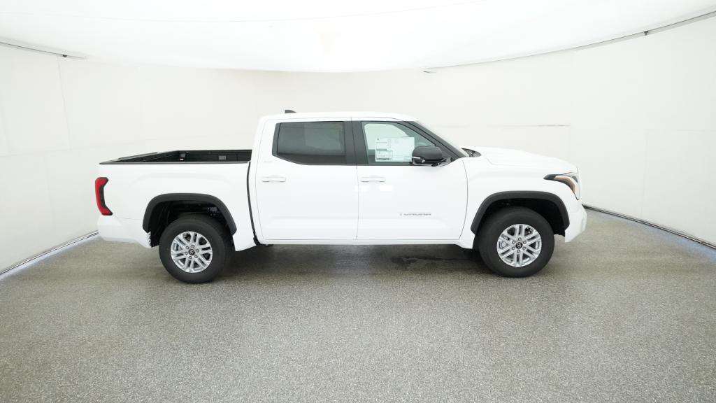 2026 Toyota Tundra SR5 CrewMax photo 25
