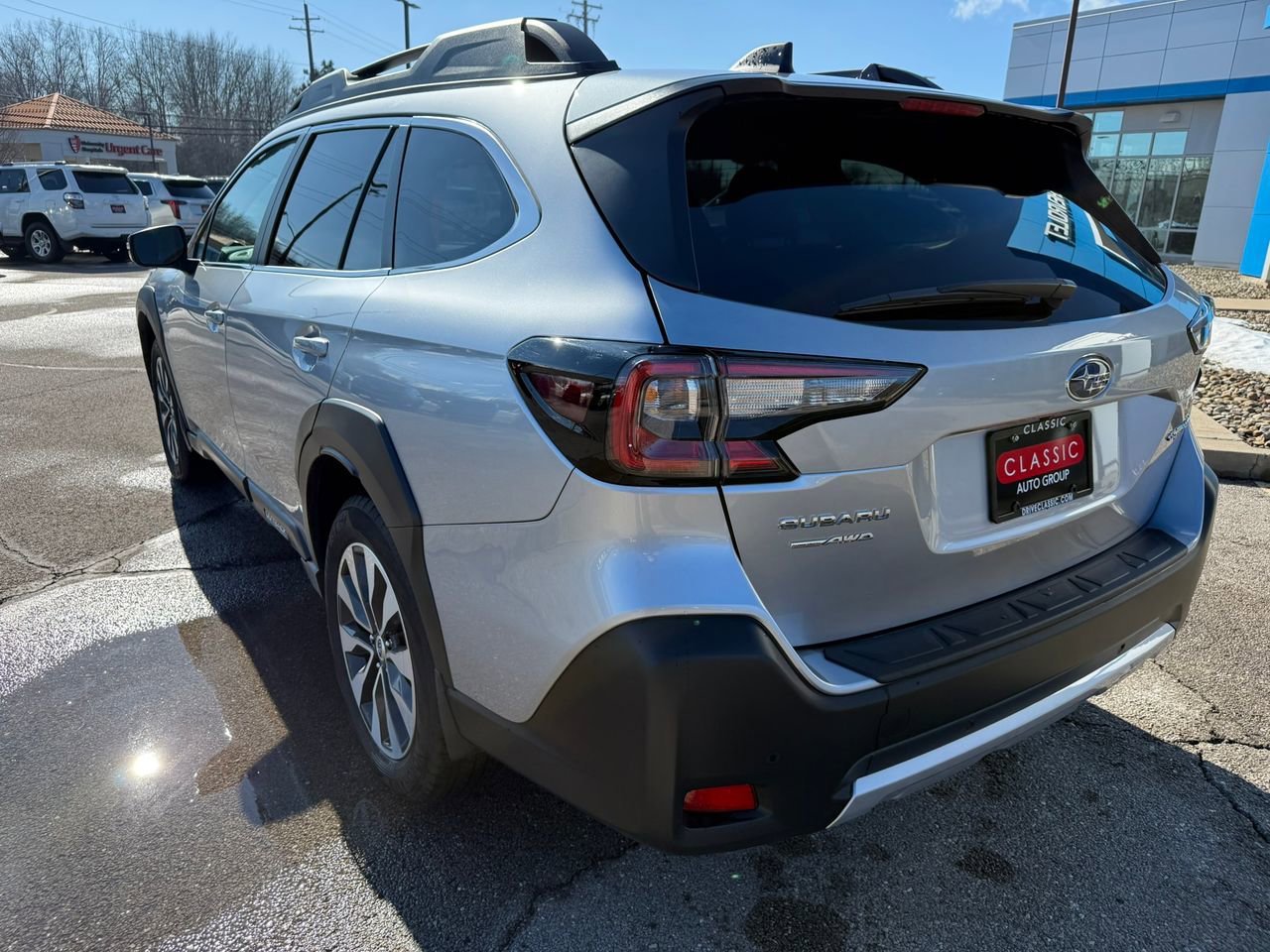2025 Subaru Outback Limited photo 4