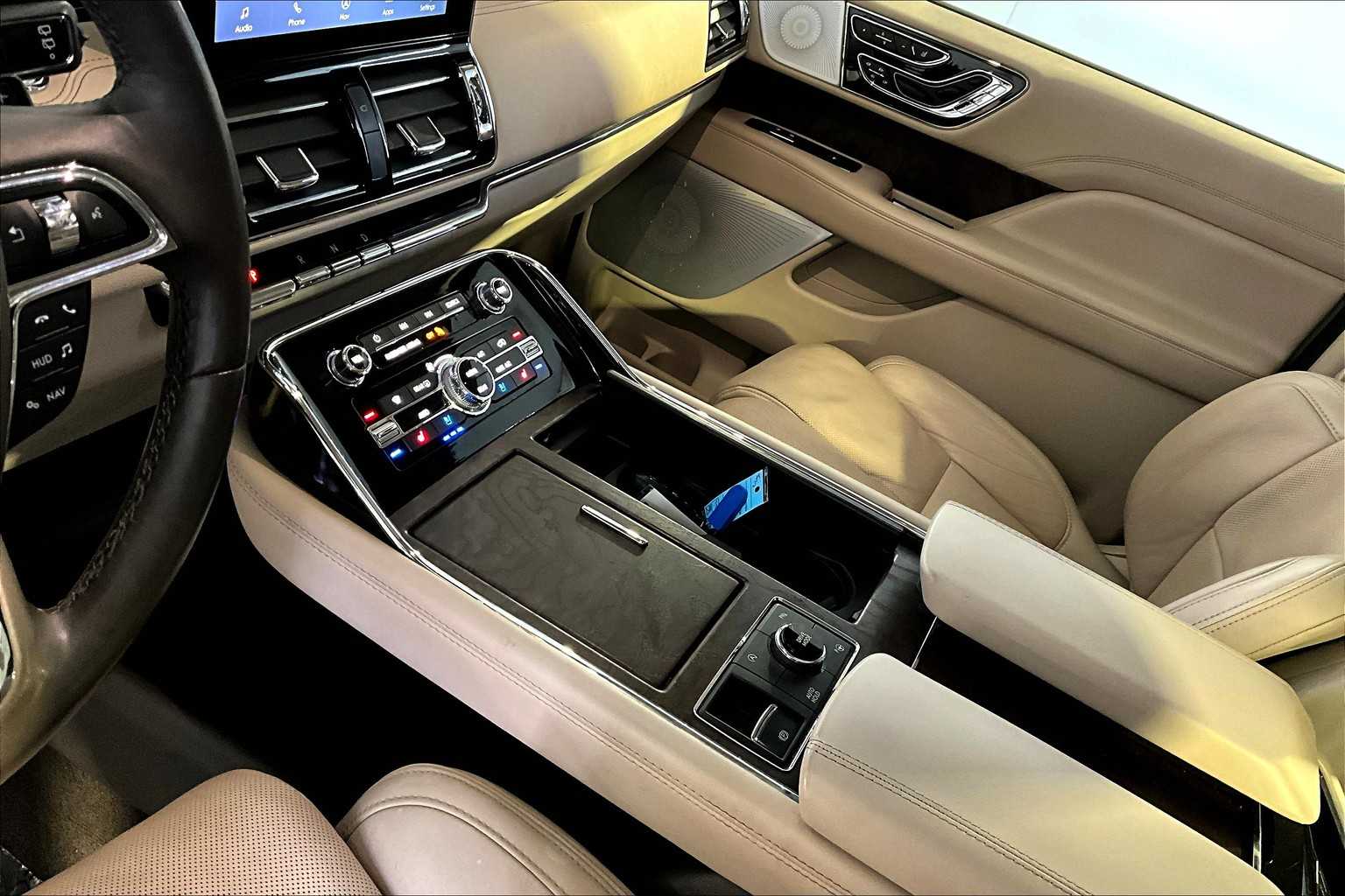 2020 Lincoln Navigator Reserve photo 16
