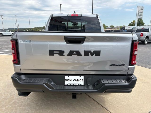 2025 Ram 1500 Tradesman photo 3