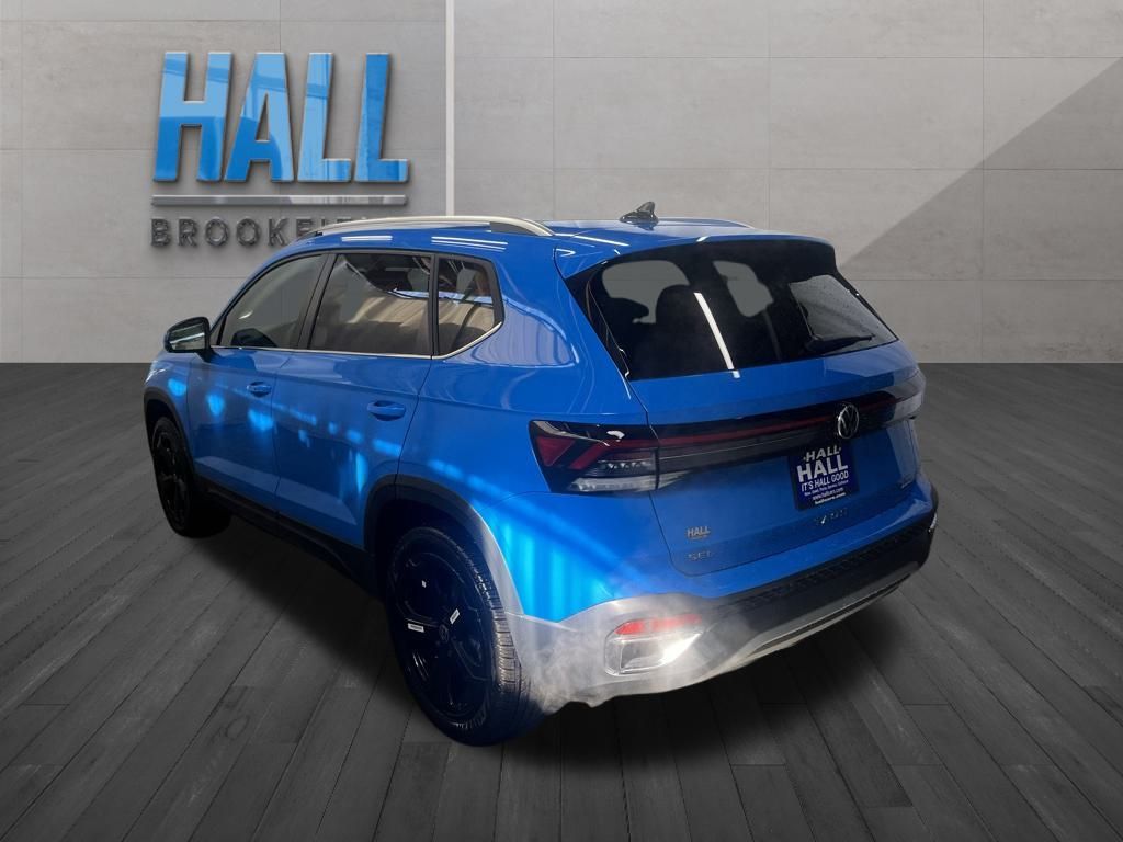 2025 Volkswagen Taos SEL photo 3