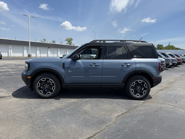 2025 Ford Bronco Sport Outer Banks photo 5