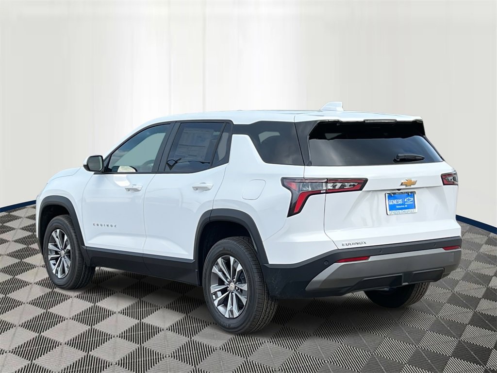 2026 Chevrolet Equinox LT photo 2