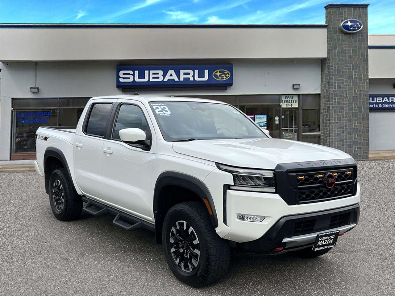 2023 Nissan Frontier PRO-4X's photo