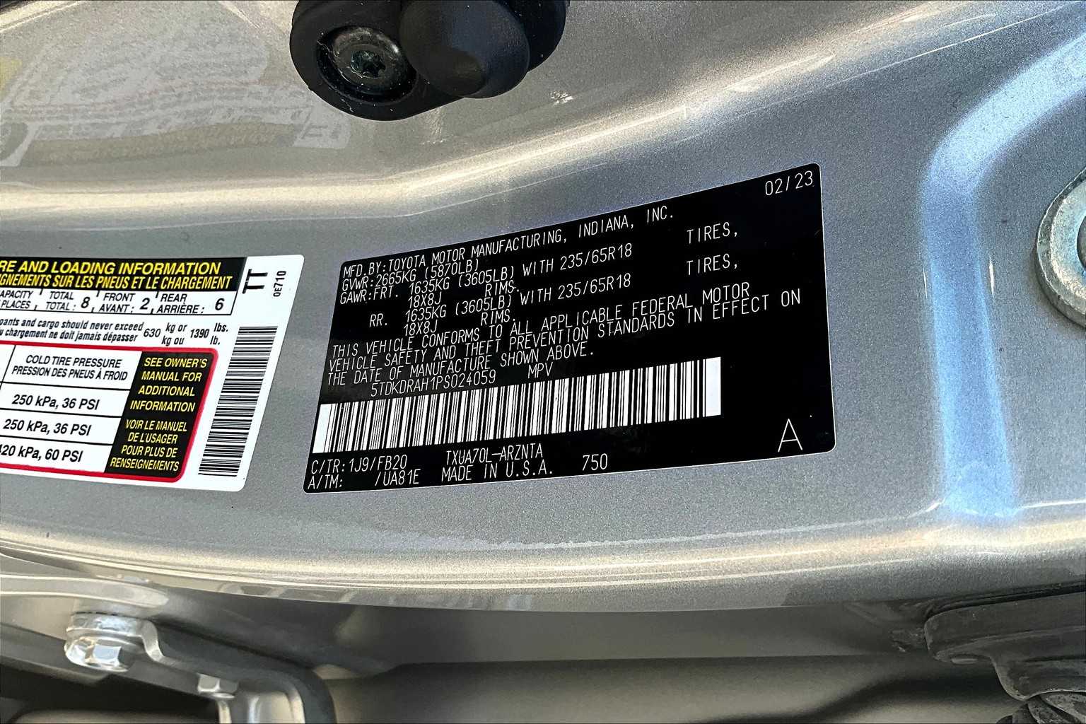 2023 Toyota Highlander LE photo 33