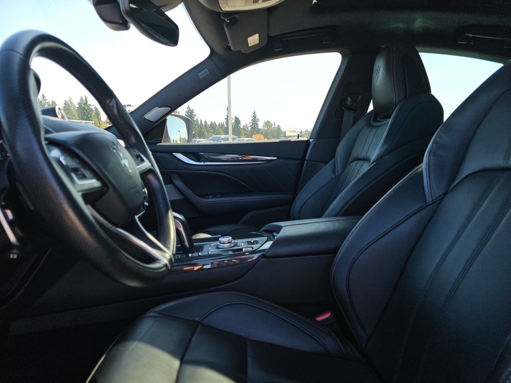 2019 Maserati Levante GranSport photo 23