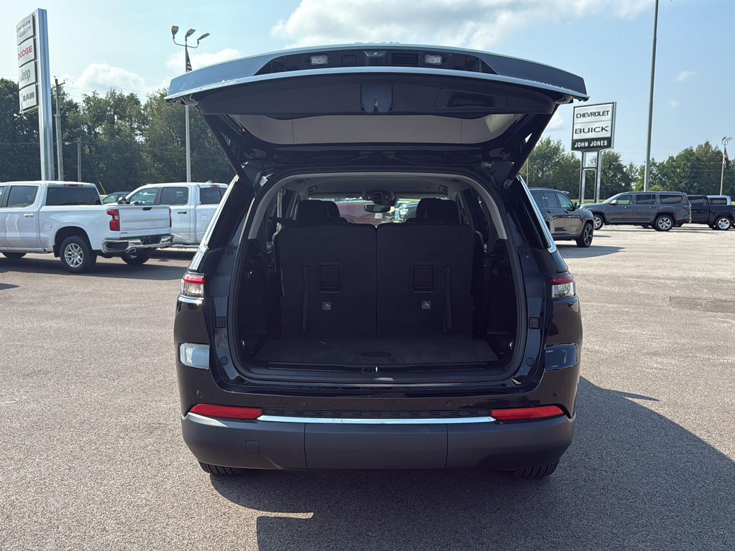 2022 Jeep Grand Cherokee Limited photo 11
