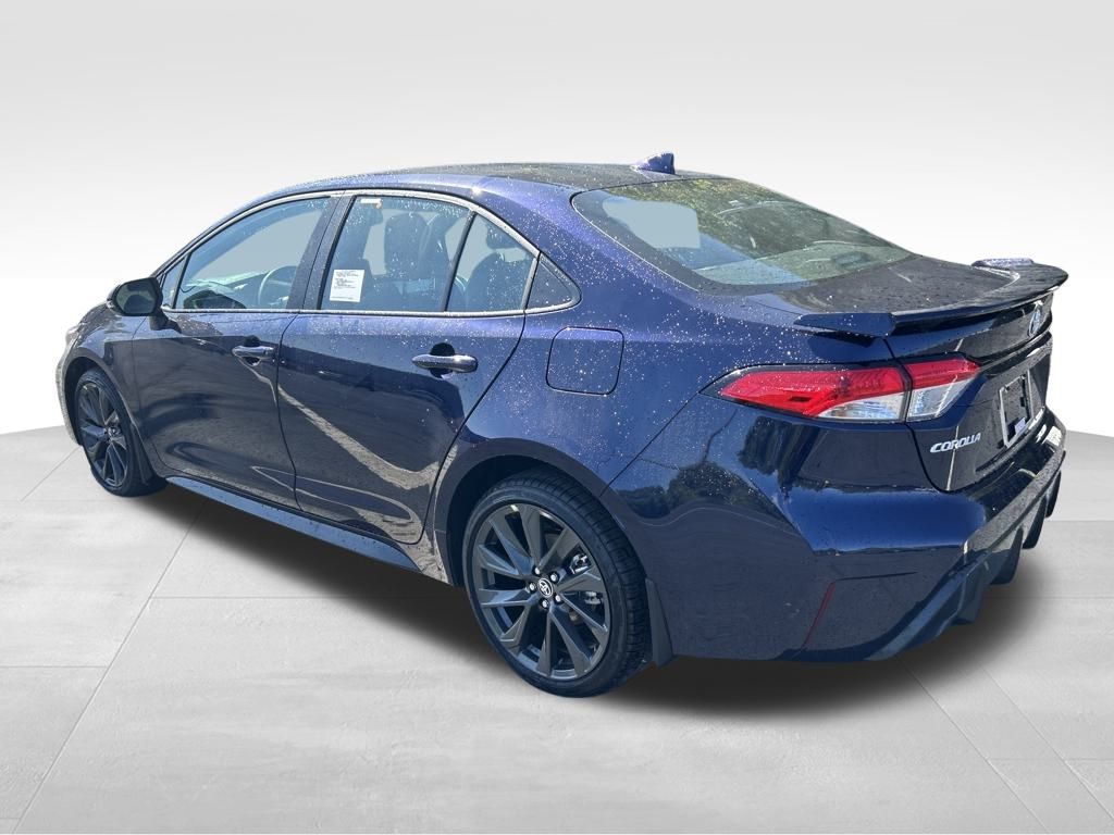 2025 Toyota Corolla SE photo 3