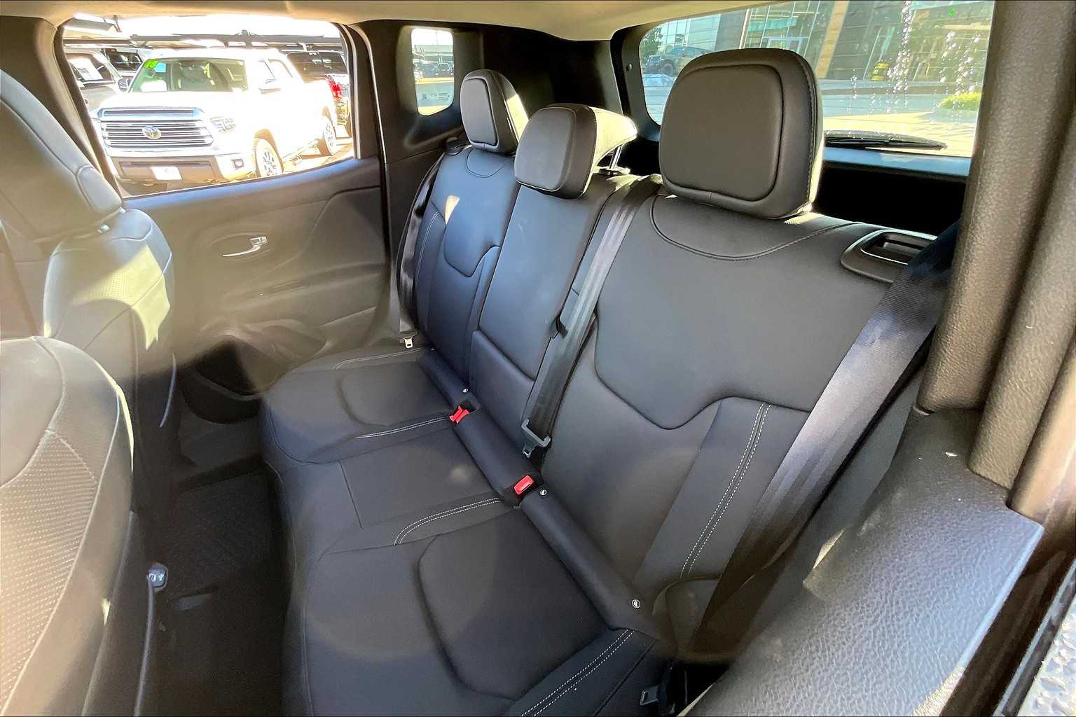 2022 Jeep Renegade Limited photo 20