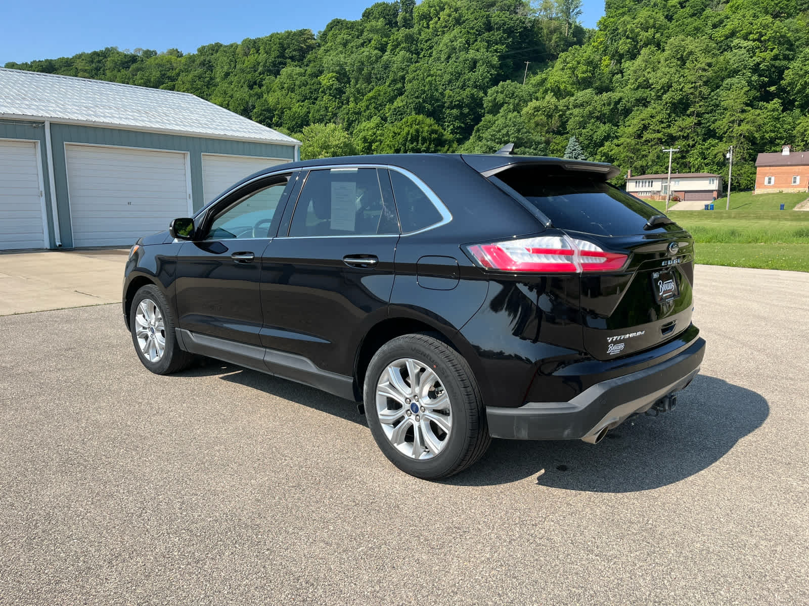 2021 Ford Edge Titanium photo 3