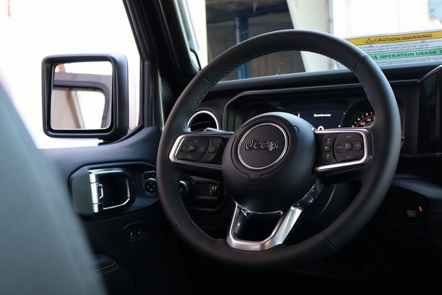 2025 Jeep Wrangler Sahara photo 43